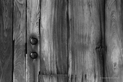 高桐院 Koto-in, Kyoto Wabi Sabi Wood Door Temple Detail A. Henry Rose UTSOA University of Texas Austin School of Architecture Japan Japanese 35mm Film Photography 日本