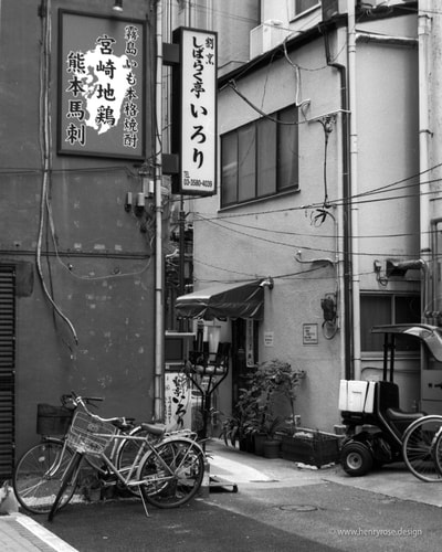 shinbashi at dawn japan neighborhood streets aaron henry rose 新橋 black and white film 35mm 銀座　東京　フィルム